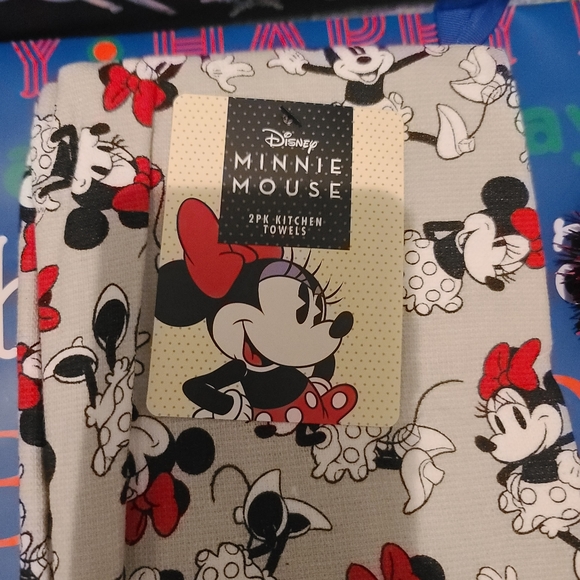 Minnie Mouse Kitchen Towels 2pk - Picture 2 of 4